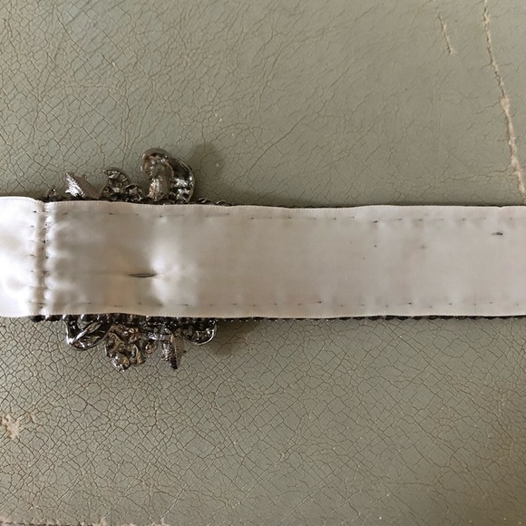 Rhinestone wedding belt - Picture 6 of 10